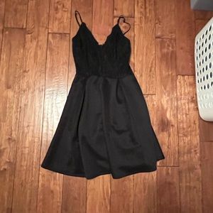 black xs dress